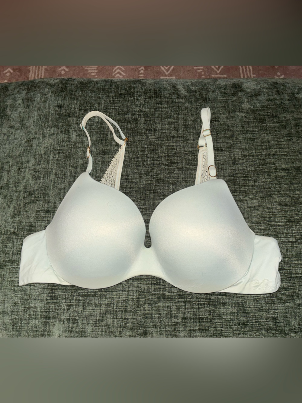Victoria's Secret Light Mint Molded T-Shirt Bra with Lace-Trim Straps